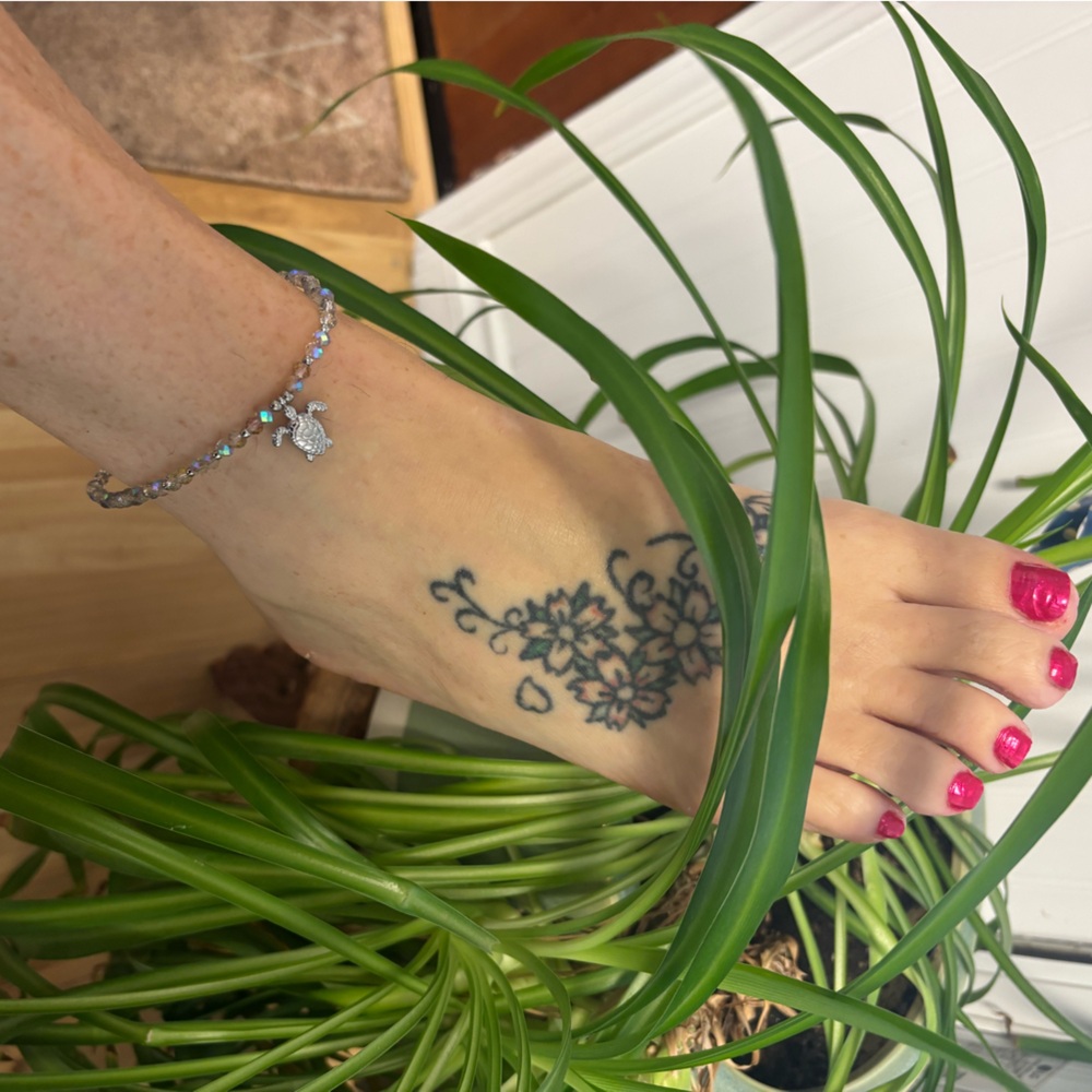 *ANKLET* S. Steel Silver Sea Turtle & AB Sunset Colors Stretchy Anklet - Picture 5 of 7